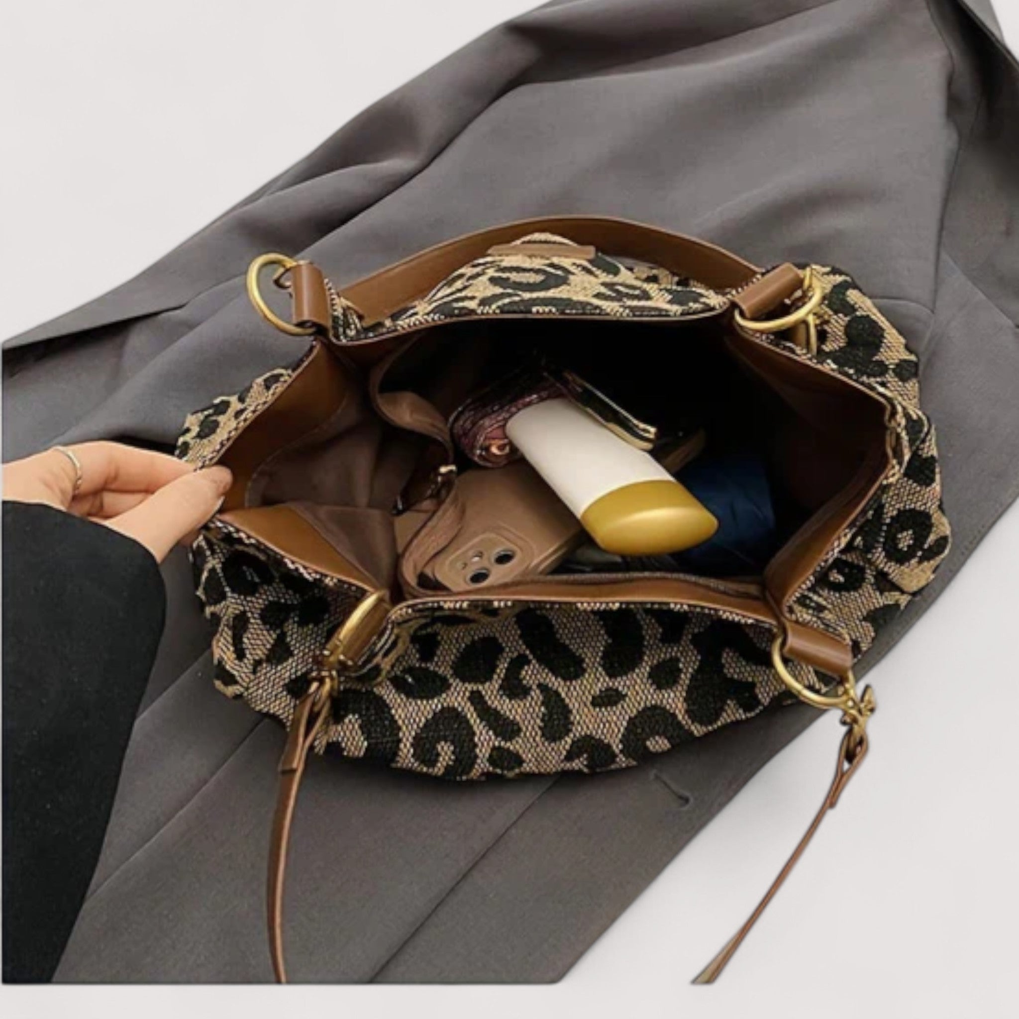 Sonia - Leopard Canvas Shopping Bag