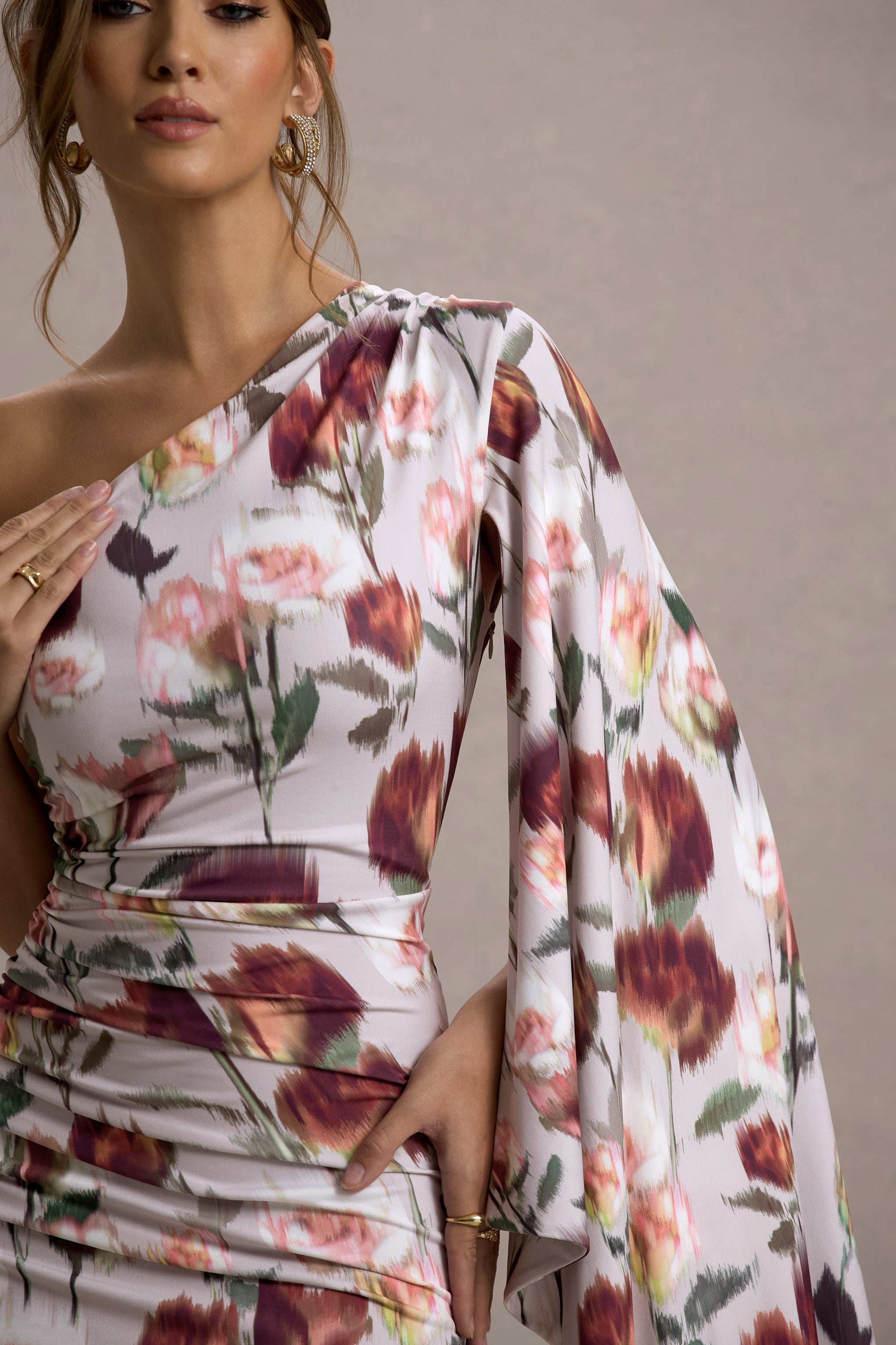 Marlowe & Co | Cream Floral Print Asymmetric Cape Sleeve Maxi Dress
