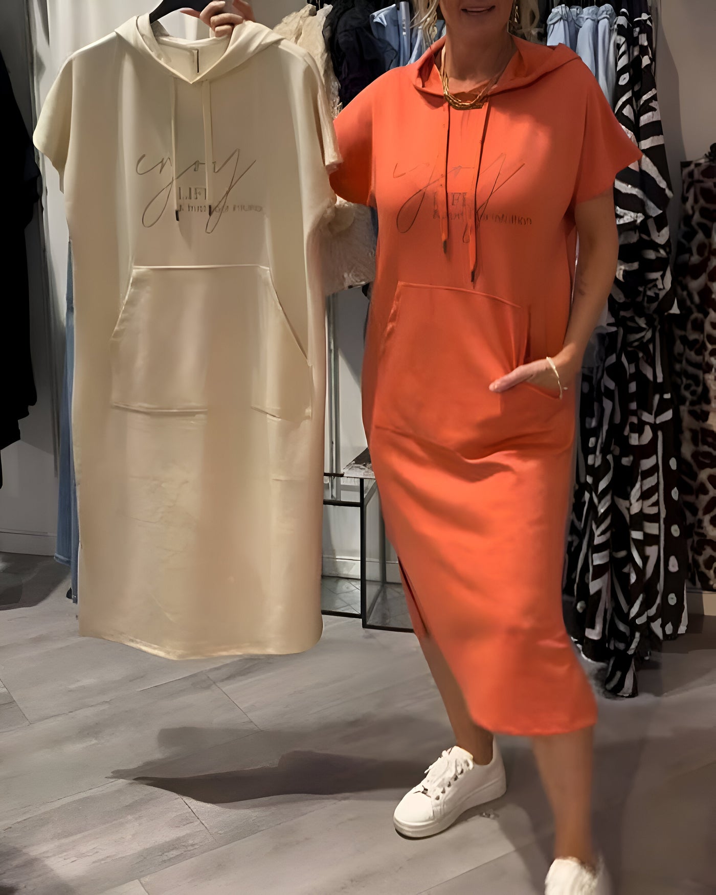 Marlowe & Co | Ebba™ Casual dress with hood and feminine fit