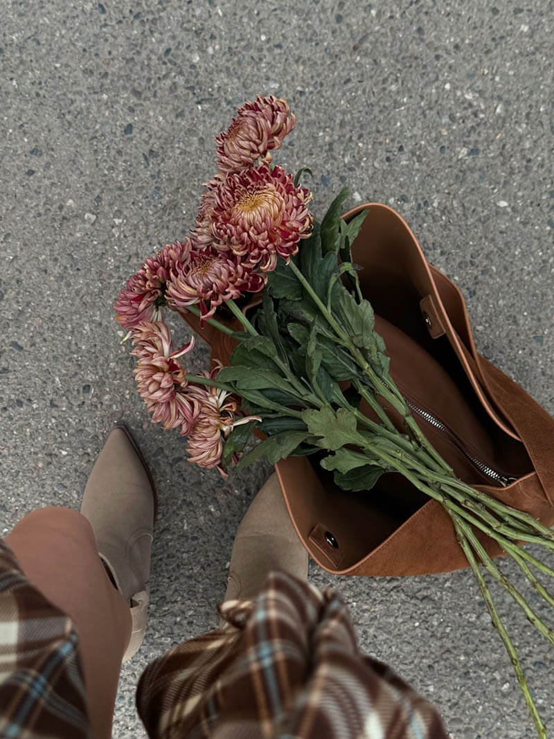 Lessly Bag