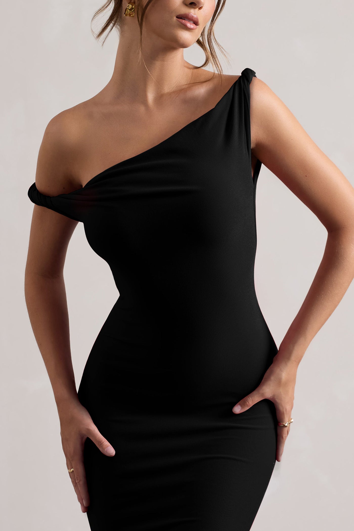 Marlowe & Co | Lita Black Twisted Asymmetric Maxi Dress